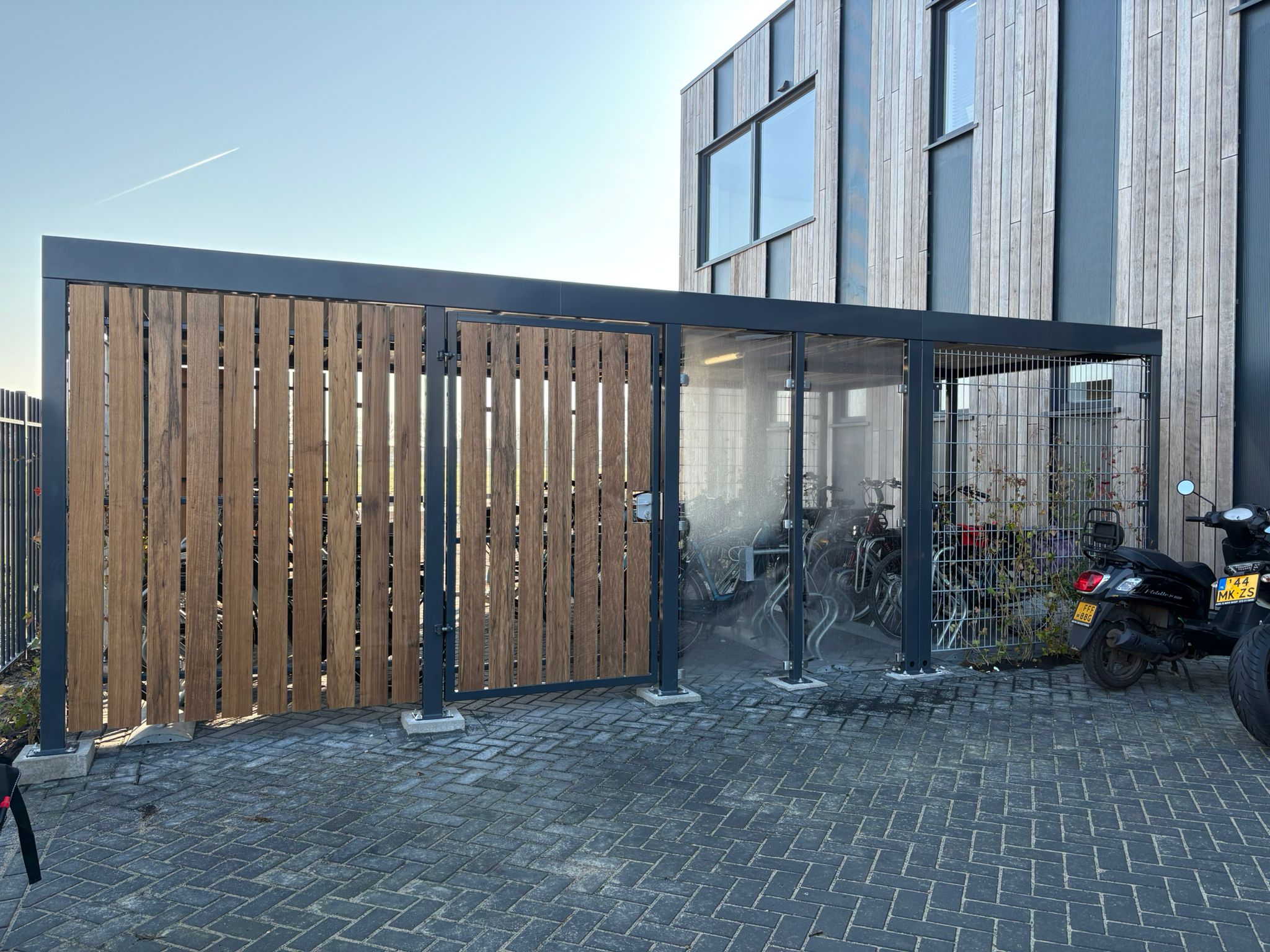Personal care Concepts Heerhugowaard - CuBic - Cobra Light e-bike - Klaver Fietsparkeren